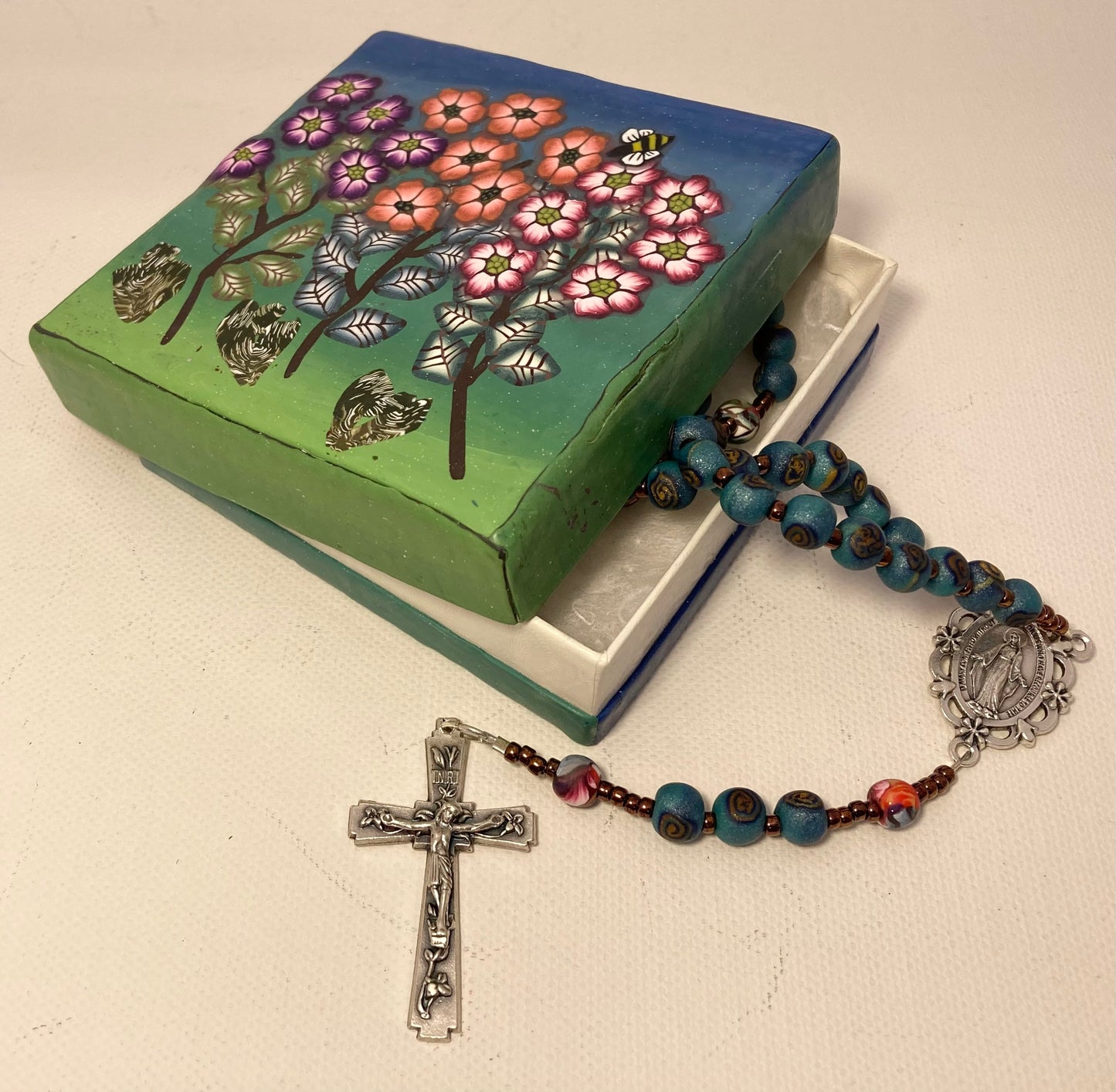 Floral Scene Green and Blue Box and Rosary Set