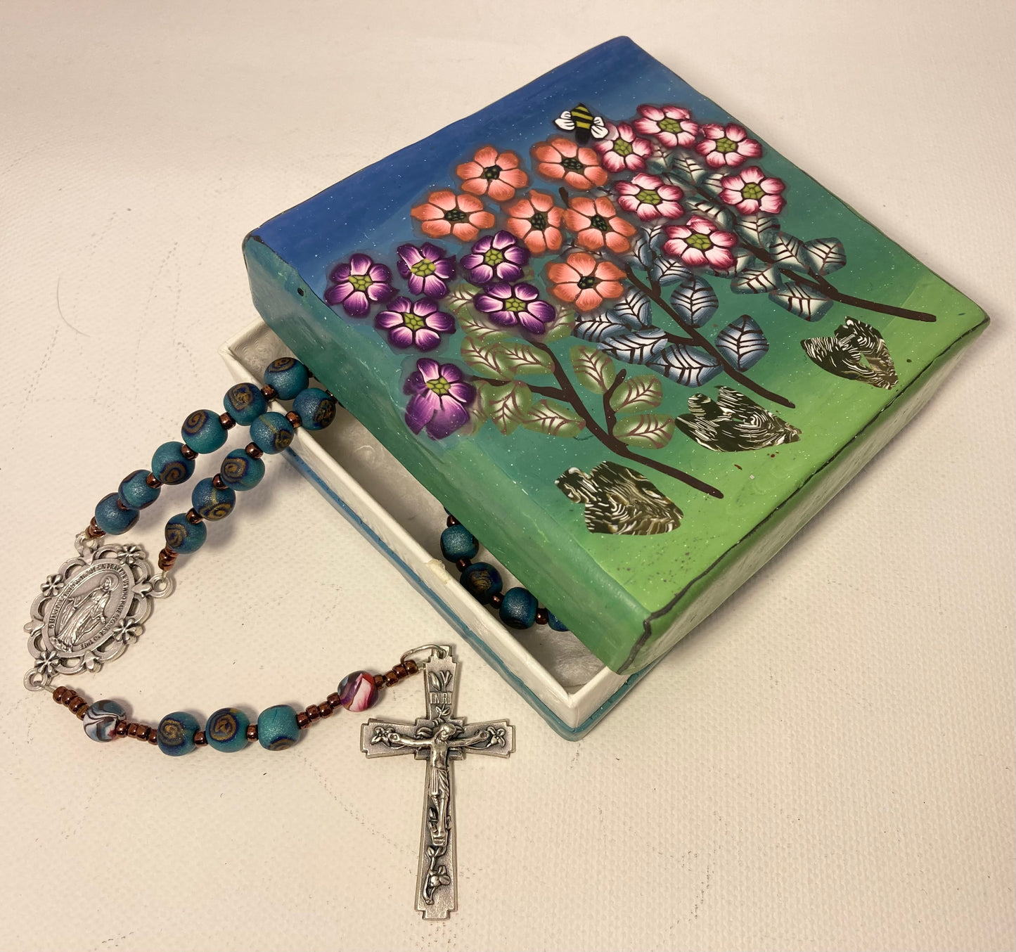 Floral Scene Green and Blue Box and Rosary Set