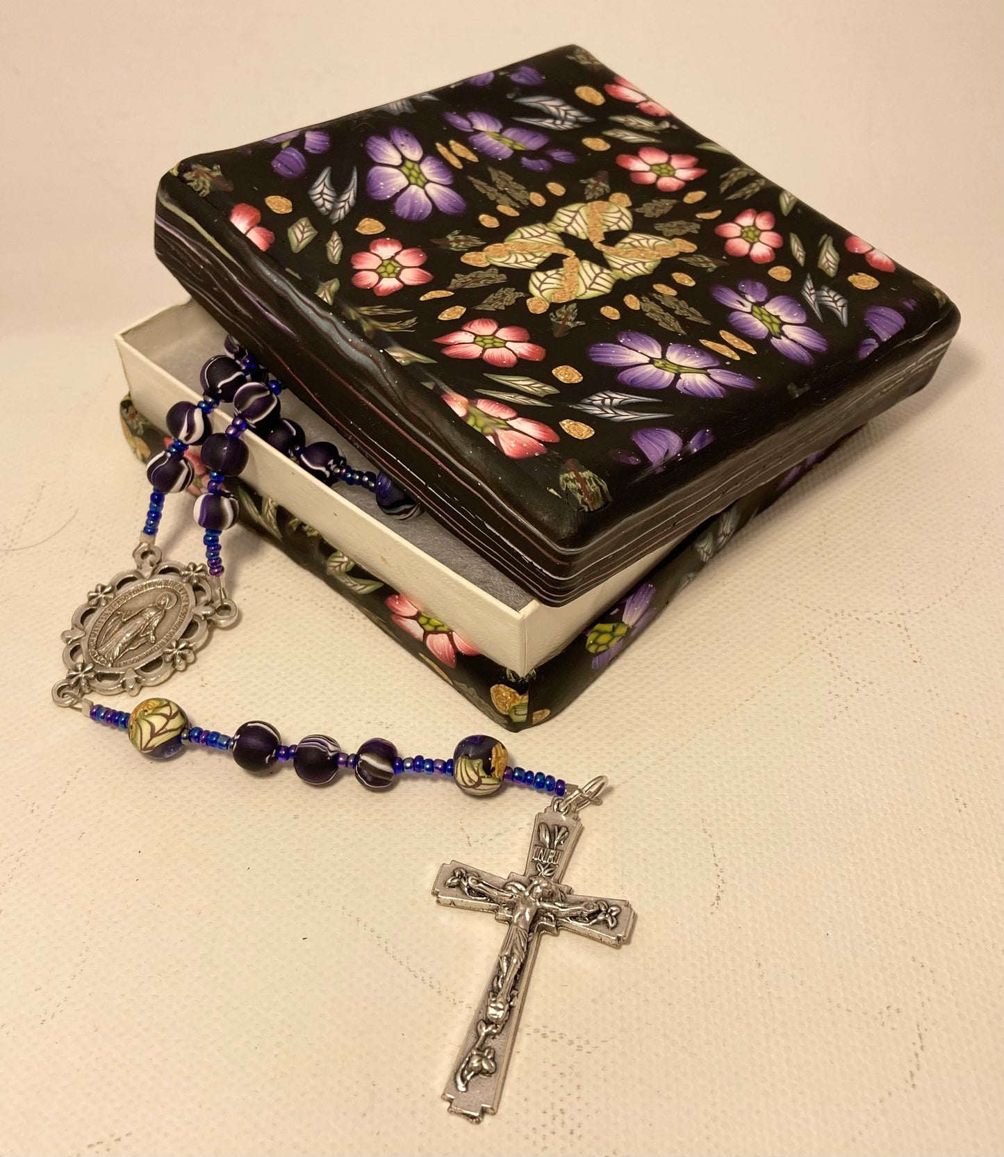 Floral Kaleidoscope Purple and Red 3.5" Box and Rosary